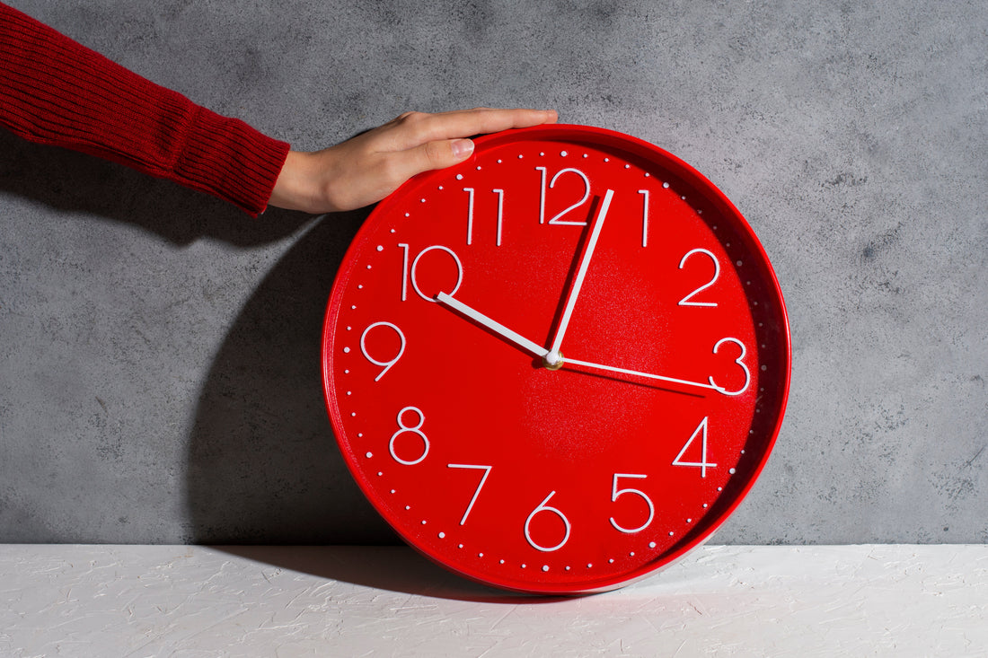 Timekeeping Objects as Decorative Elements